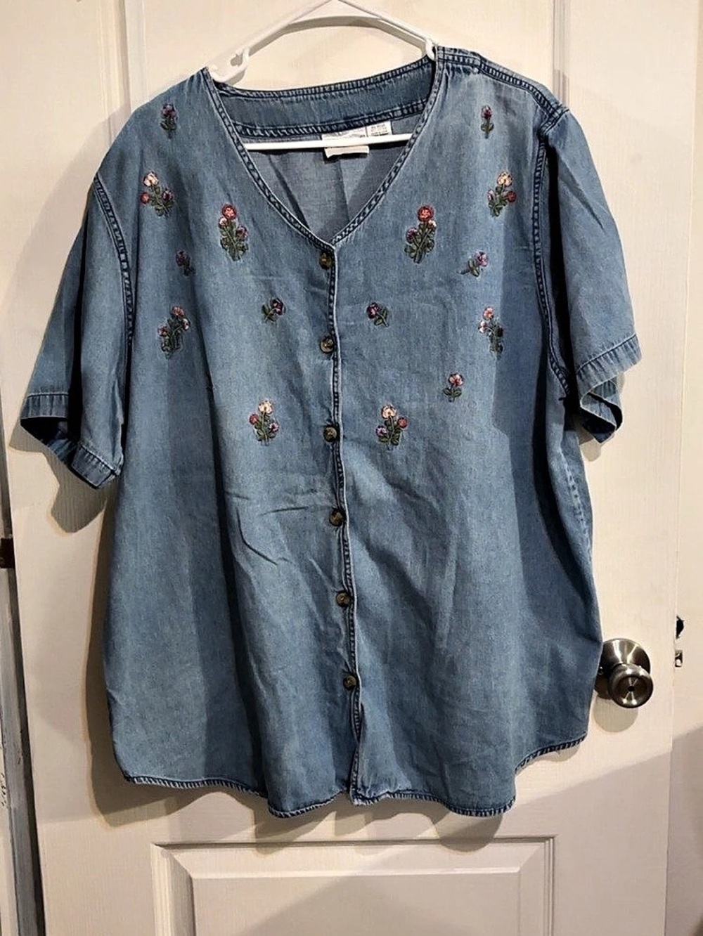 Fashion Bug Floral Embroidered Denim Top Blue Size 2X